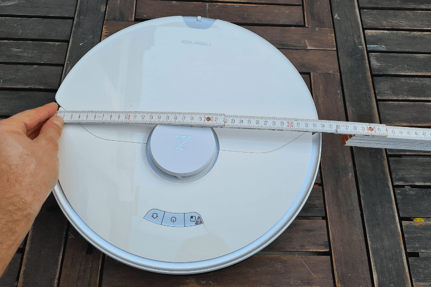 Размеры Roborock S7 Pro Ultra измерены с помощью линейки